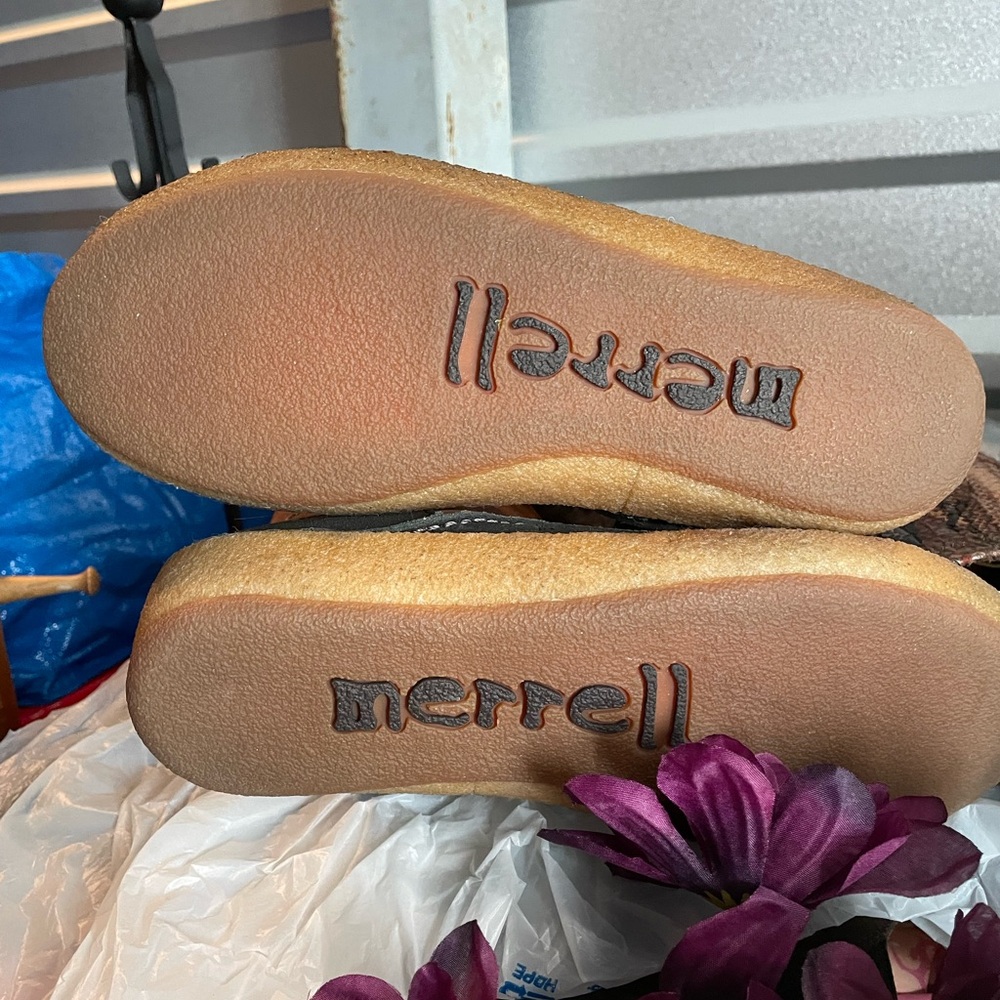 Merrell - Picture 3 of 5